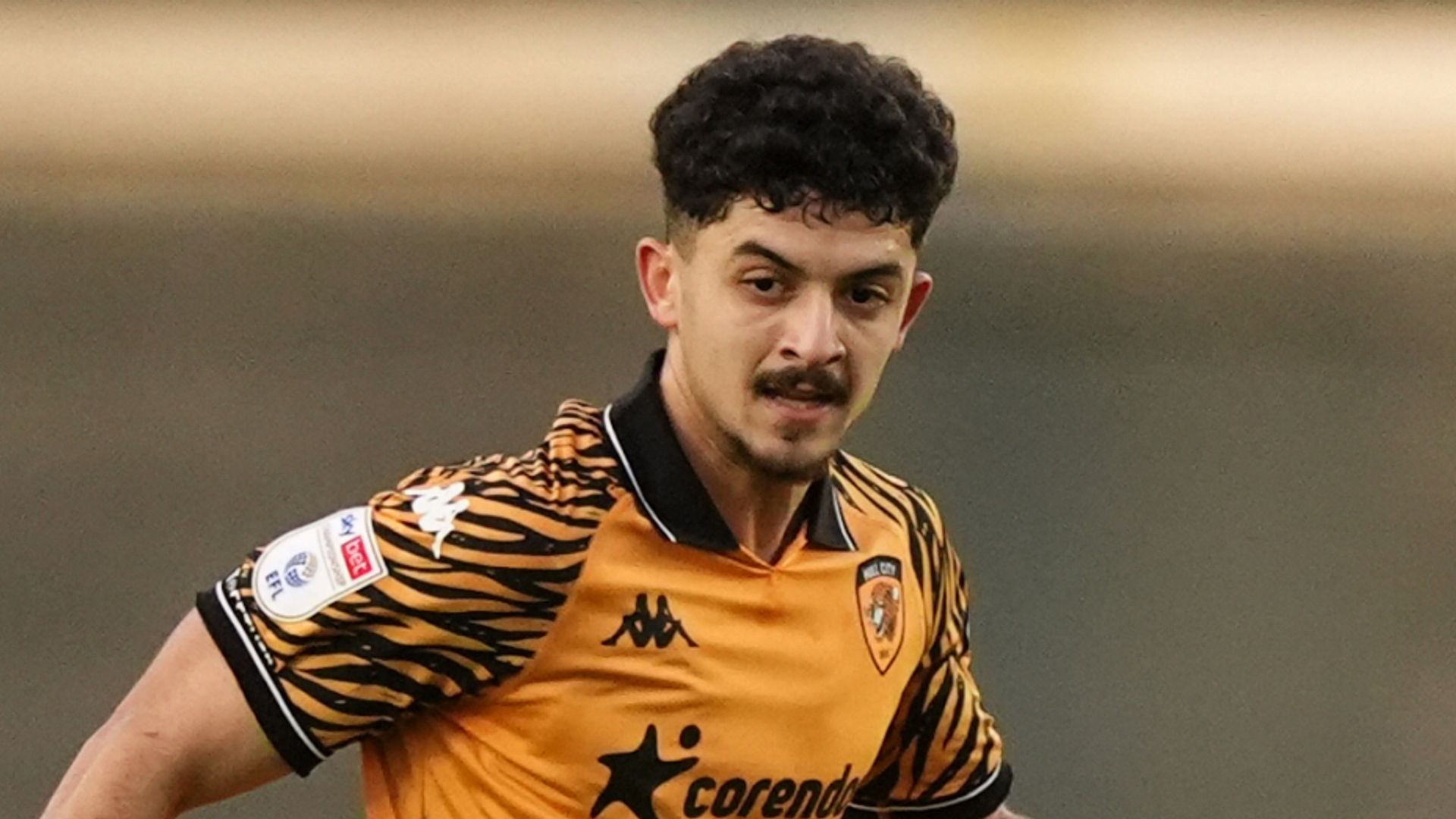 Hull peg Sheff Wed back twice to earn point