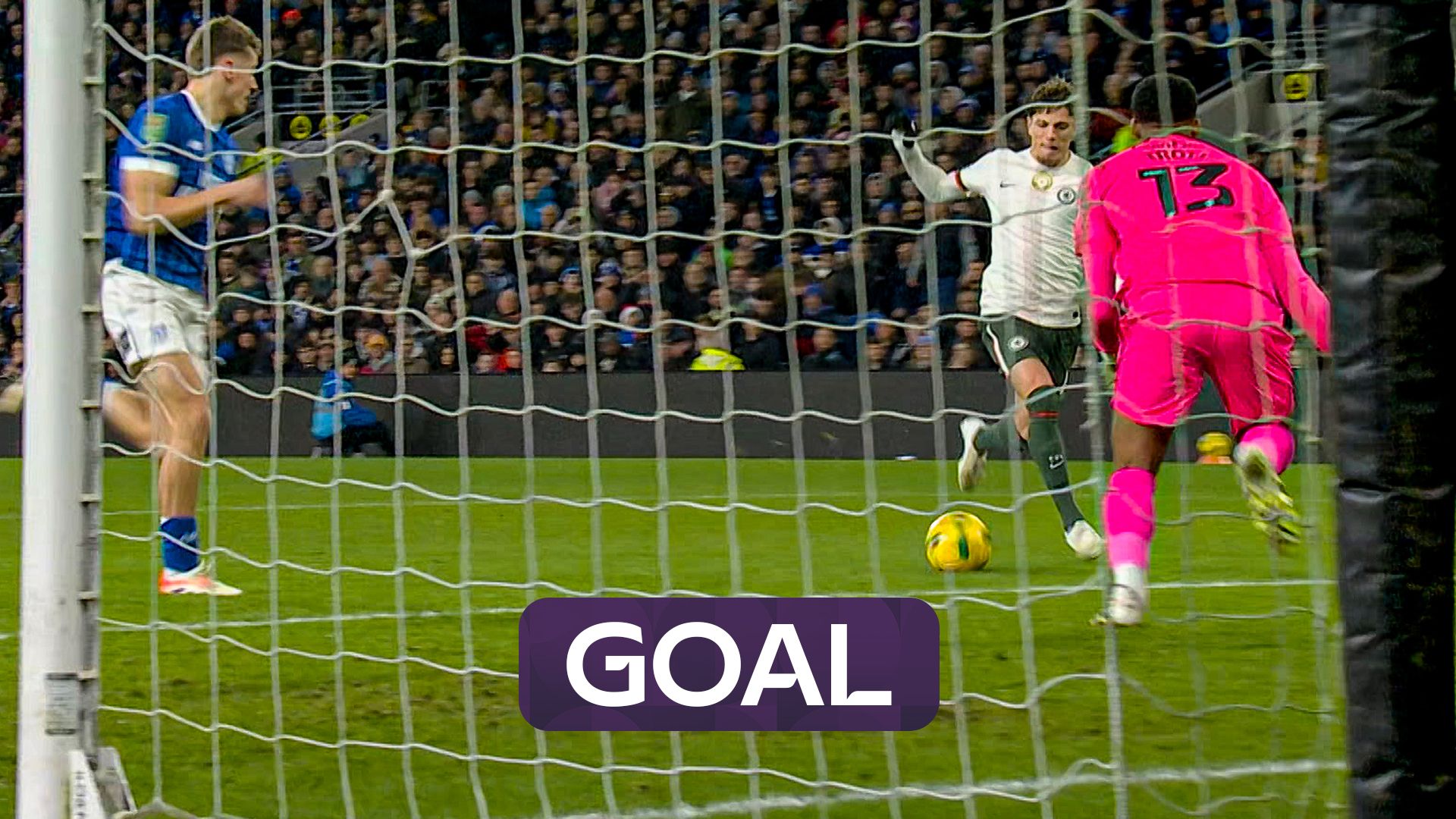 This is a GIFT! Cardiff hand Garnacho an easy opening goal