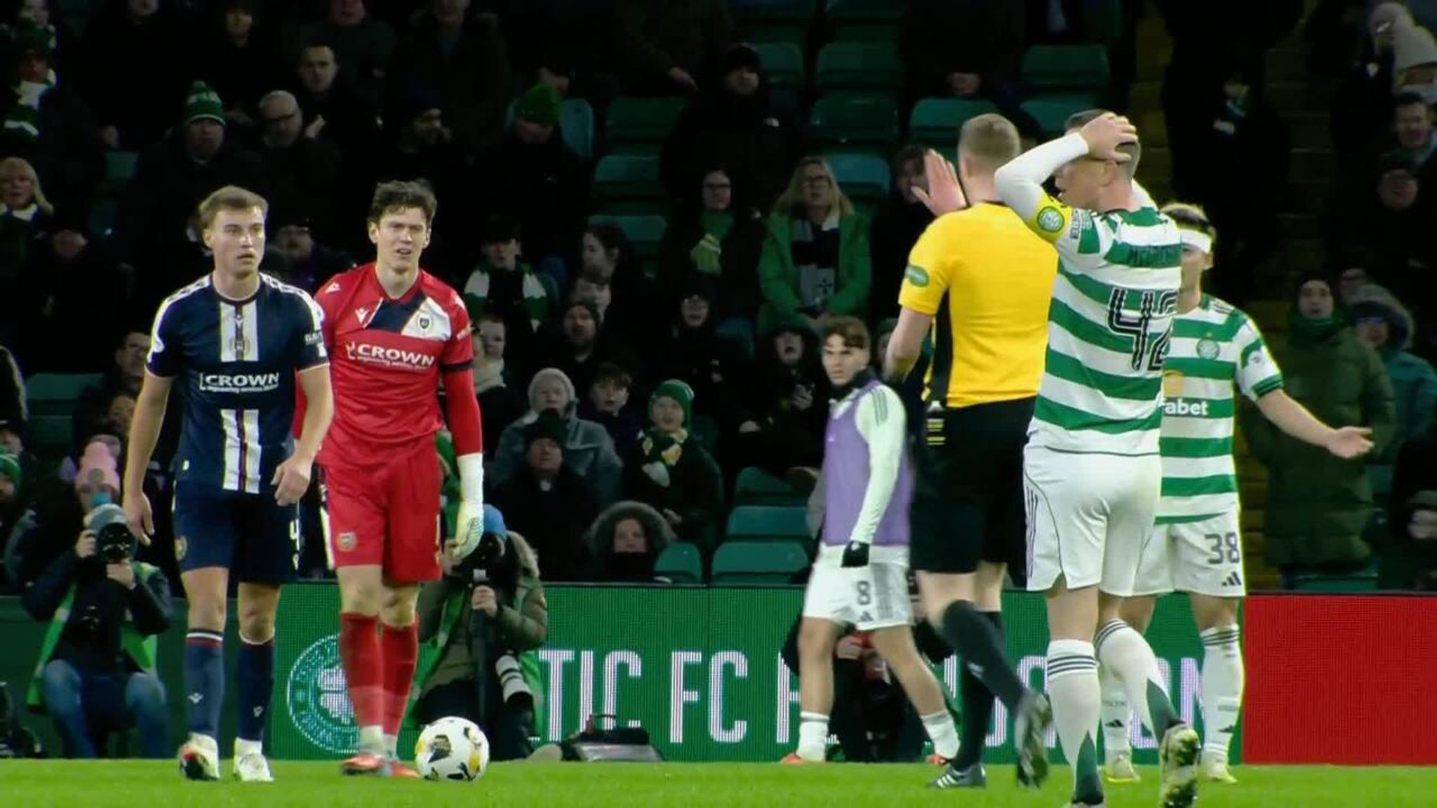 Ref Watch: Dundee's Jon McCracken fortunate Daizen Maeda commits a