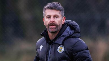 PAISLEY, SCOTLAND - DECEMBER 05: Manager Stephen Robinson during a St Mirren training session at the St Mirren Training Ground, on December 05, 2025, in Paisley, Scotland. (Photo by Alan Harvey / SNS Group)