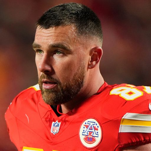 What's wrong with Mahomes and Kelce's Chiefs?