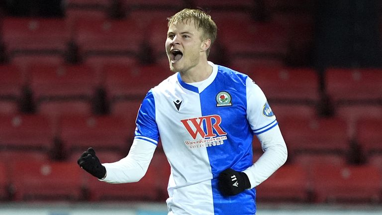 Andri Gudjohnsen deu ao Blackburn uma vantagem de 1-0