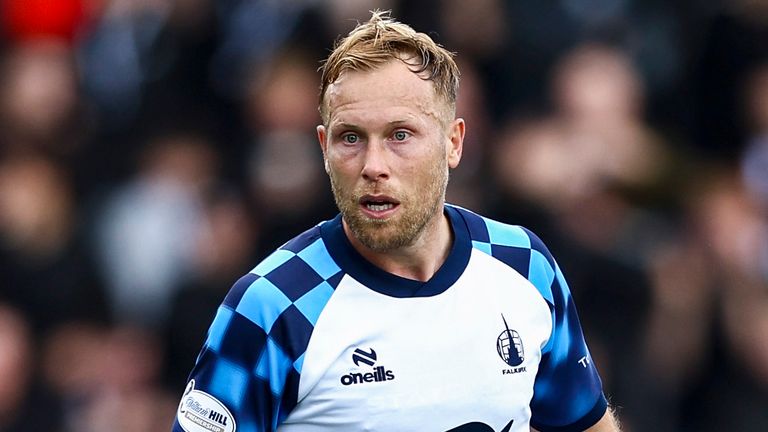 FALKIRK, SCOTLAND - SEPTEMBER 13: Falkirk's Scott Arfield in action during a William Hill Premiership match between Falkirk and St Mirren at the Falkirk Stadium, on September 13, 2025, in Falkirk, Scotland. (Photo by Ewan Bootman / SNS Group)