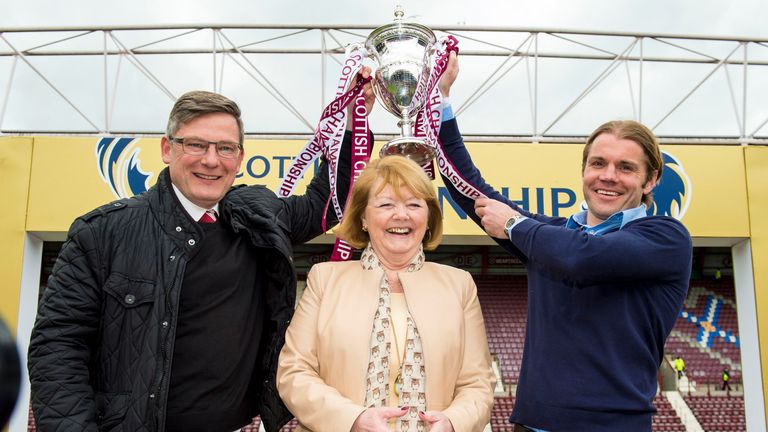 Under Budge Hearts ganó el título de la liga escocesa tras descender de la máxima categoría