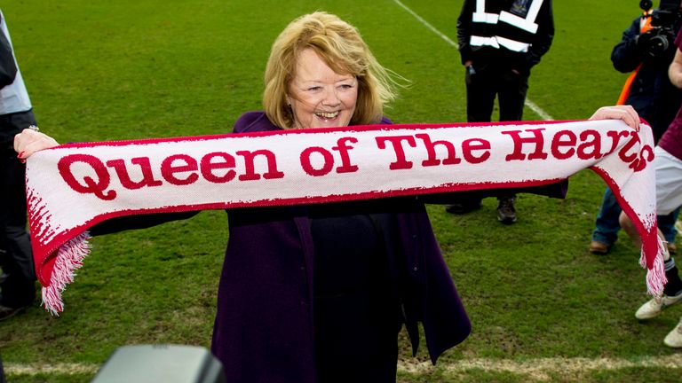 Budge fue apodada 'Reina de Corazones' por su papel en salvar el club