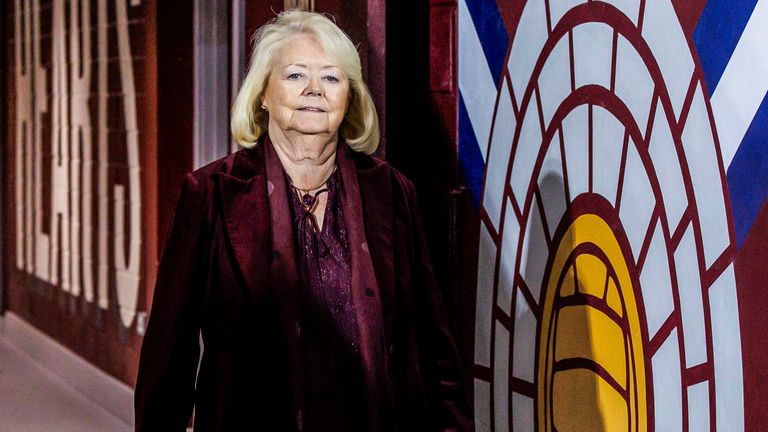 Ann Budge es ahora presidenta honoraria de Hearts después de dejar el cargo de presidenta después de más de una década en el club.