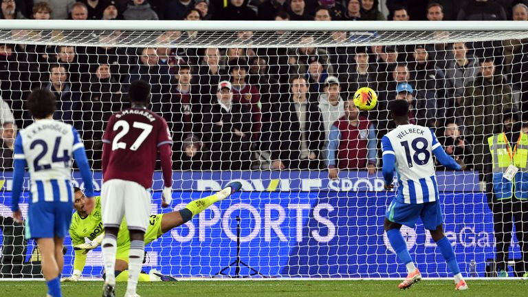 Danny Welbeck misses a panenka penalty to put Brighton 2-1 up