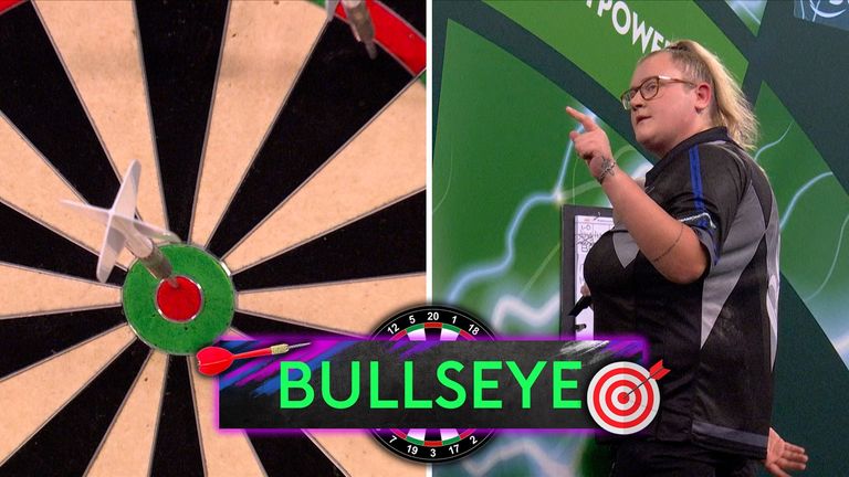 Beau Greaves took out 128 superbly as she went on to take the second set against Daryl Gurney.