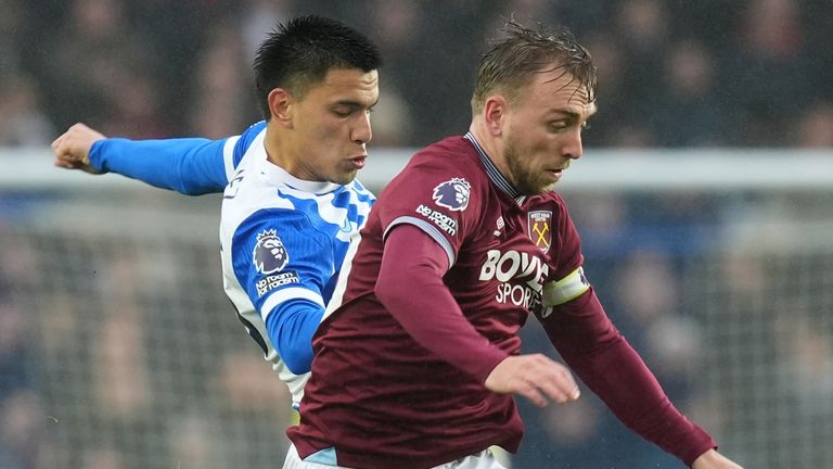 Brighton's Diego Gomez and West Ham's Jarrod Bowen battle for the ball