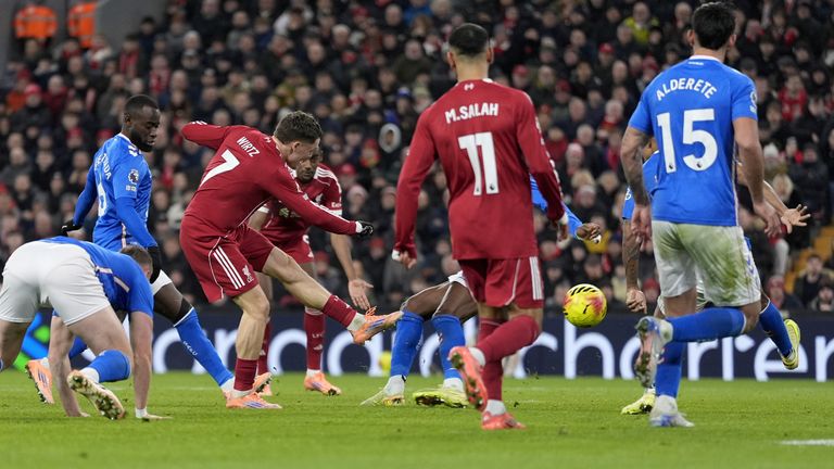 Florian Wirtz deflected shot makes it 1-1