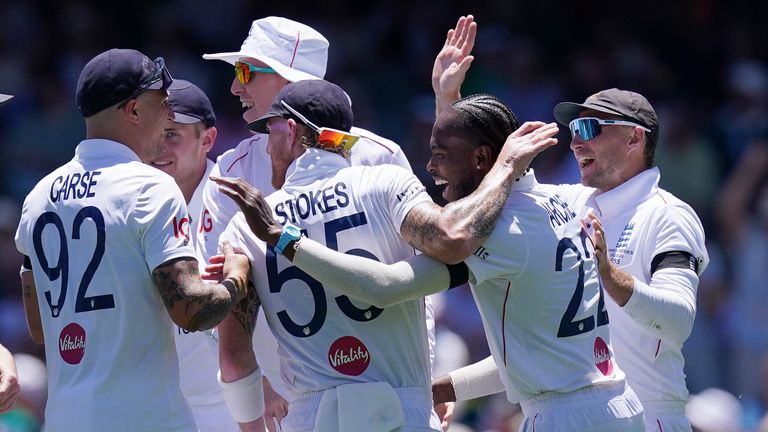 England players celebrate a Jofra Archer wicket