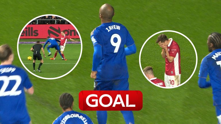 JORDAN AYEW SCOTT TWINE PENALTY