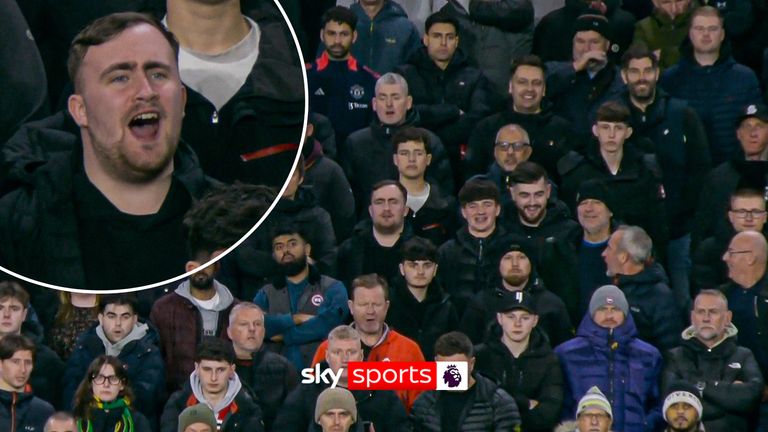 LITTER AT WOLVES V MAN UTD