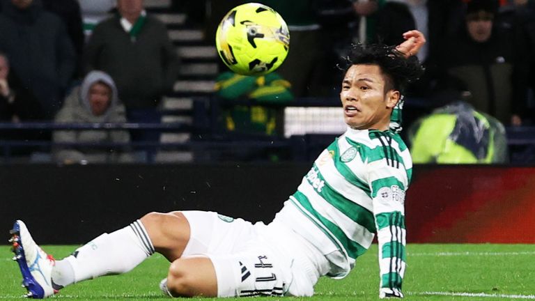 Reo Hatate equalises for Celtic against St Mirren