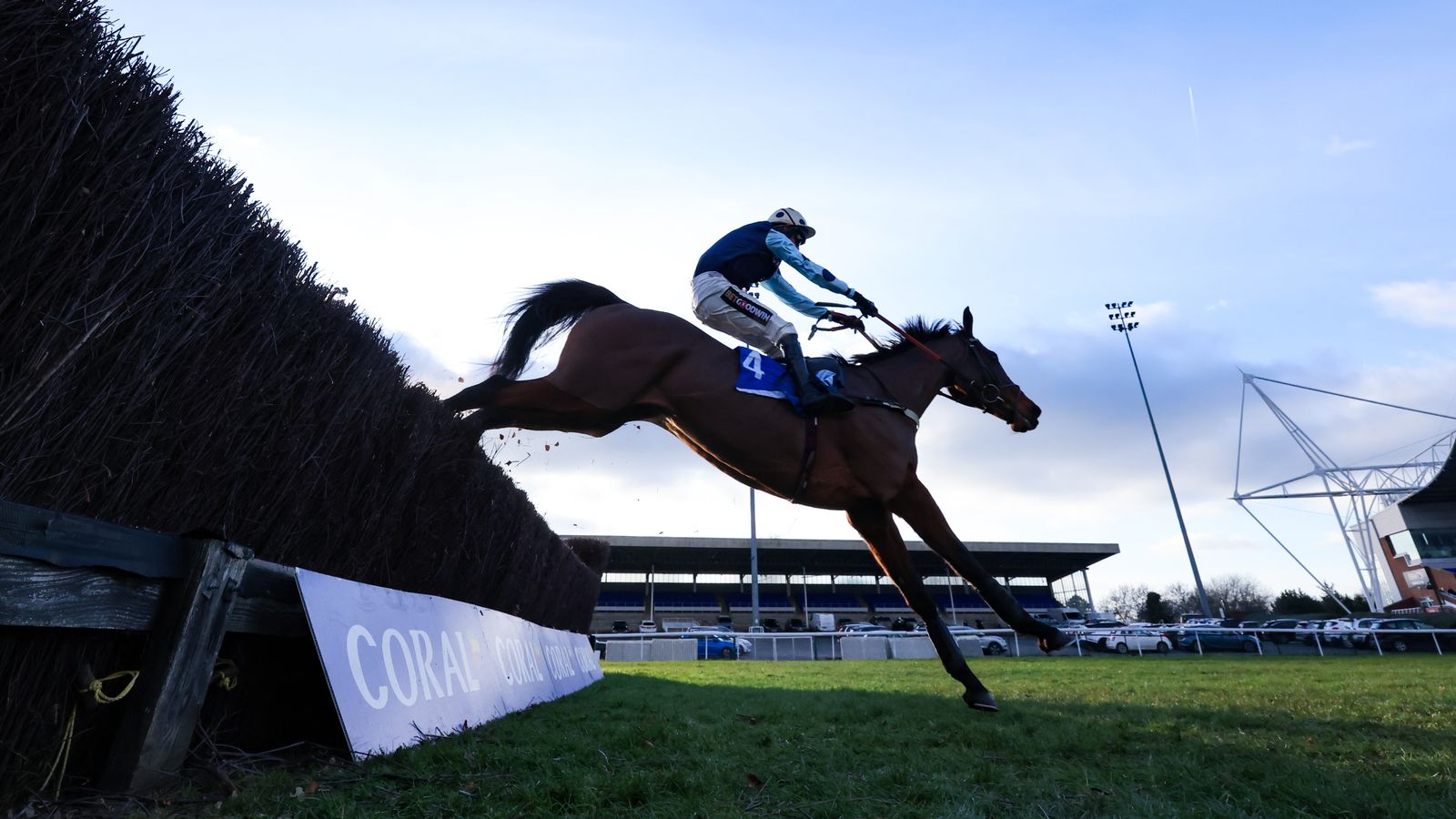 Kempton: Alan King's Edwardstone rolls back the years in Silviniaco Conti Chase