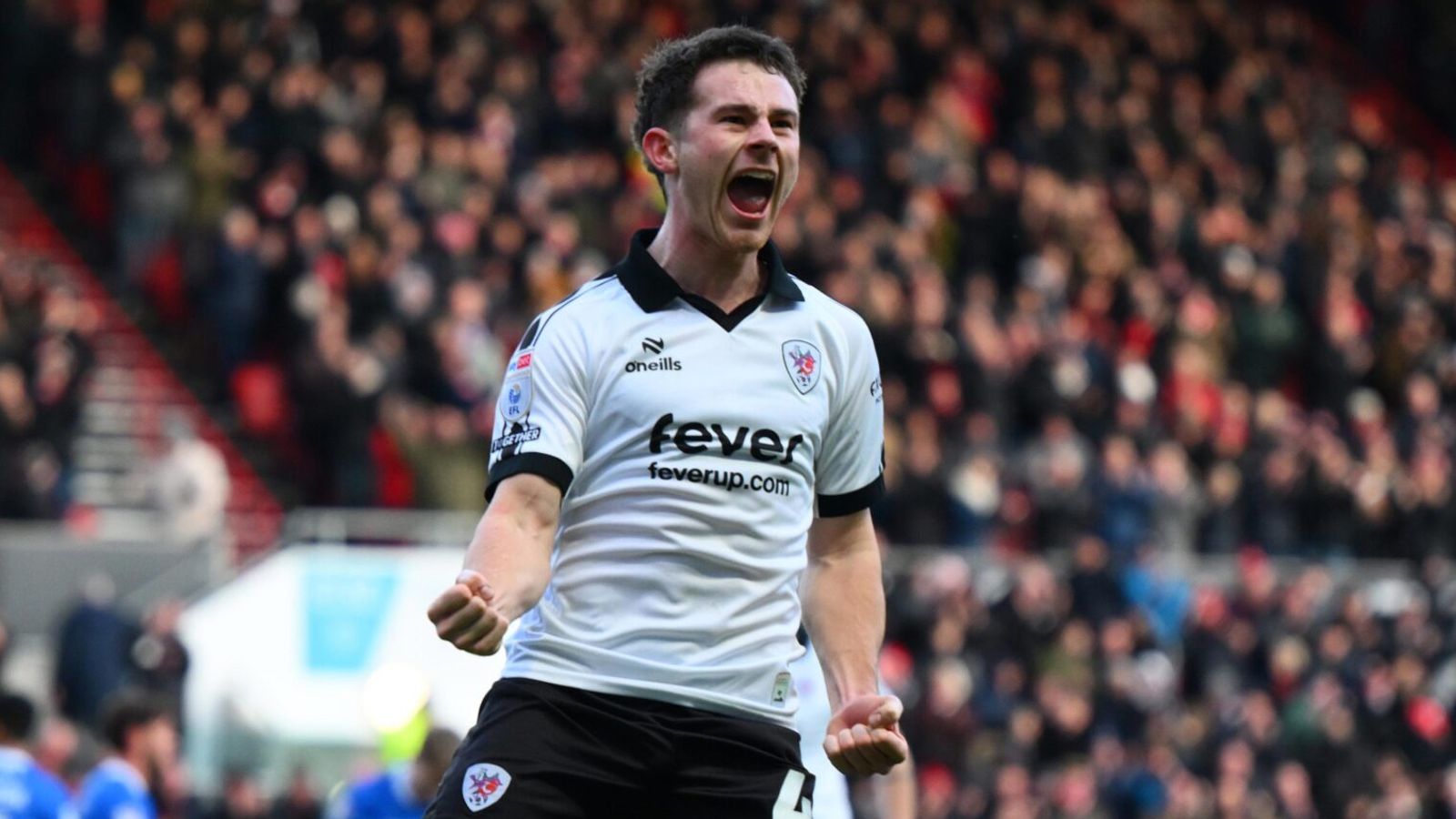 Bristol City 5-0 Portsmouth: Robins earn emphatic five-star victory