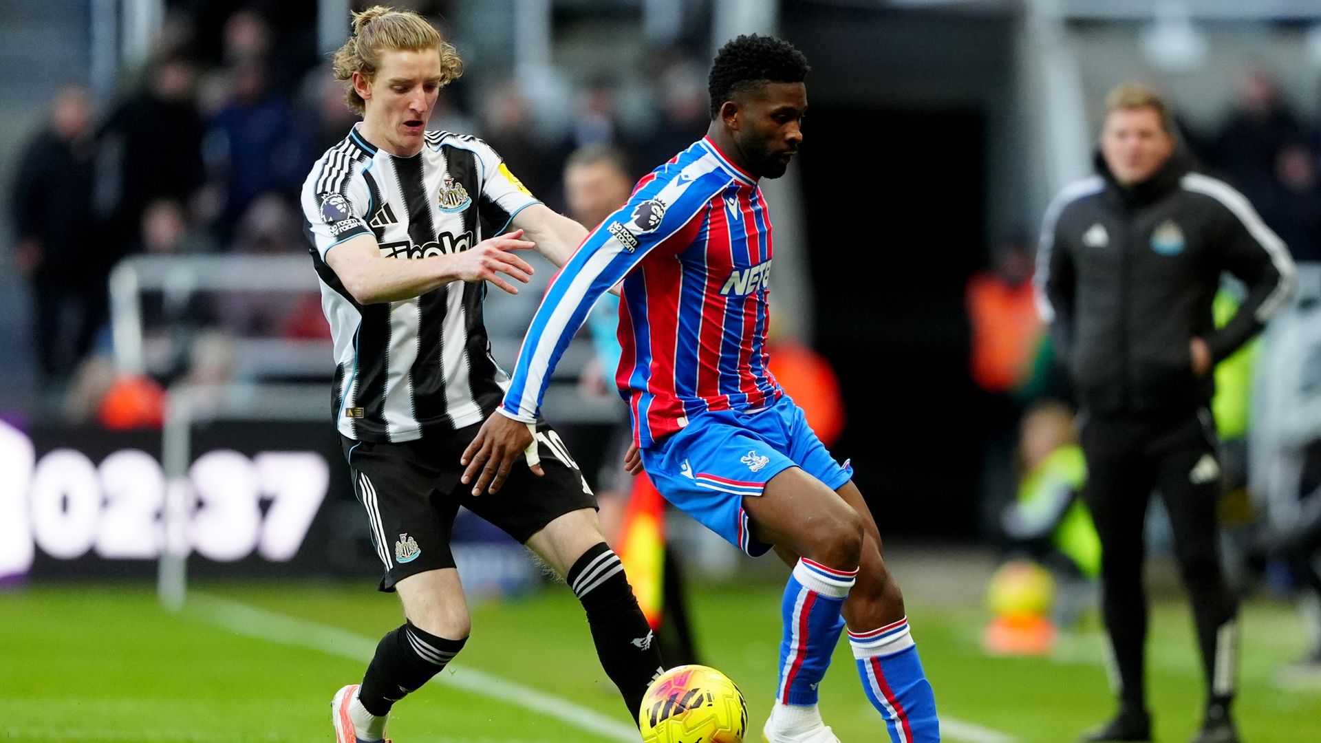 Wissa squanders big chance for Newcastle vs Crystal Palace LIVE!