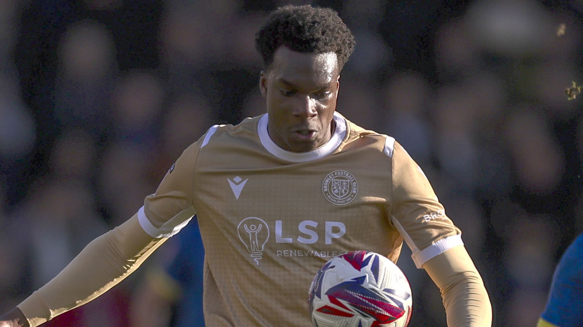 EFL latest: Lincoln sign Bromley defender