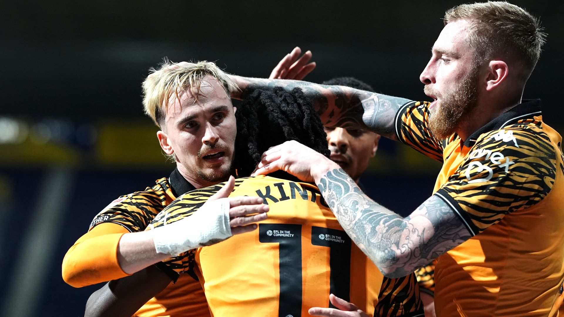 Hull romp past Preston as Osmajic sees late red for headbutt