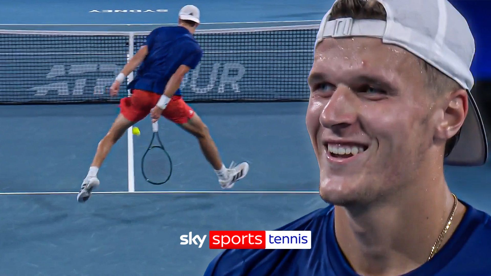 'Excuse me!? I don't know what to say' | Mensik hits lovely tweener-volley