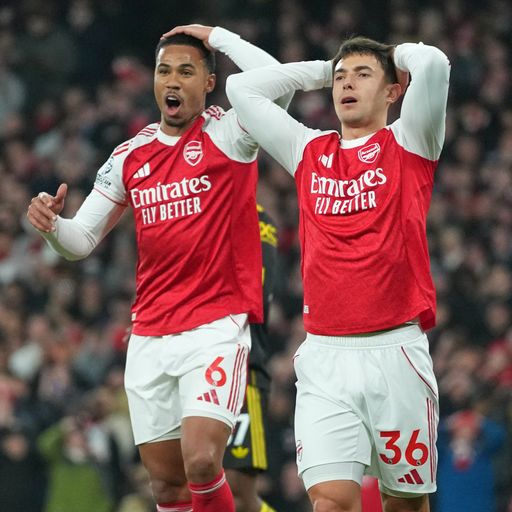  Arsenal's mental strength questioned by Vieira