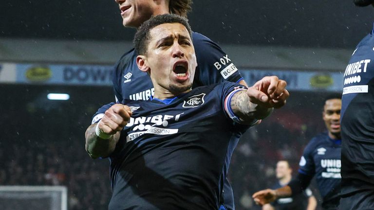 ABERDEEN, SCOTLAND - JANUARY 11: Rangers' James Tavernier (L) celebrates scoring a penalty to make it 2-0 during a William Hill Premiership match between Aberdeen and Rangers at Pittodrie Stadium, on January 11, 2026, in Aberdeen, Scotland. (Photo by Alan Harvey / SNS Group)