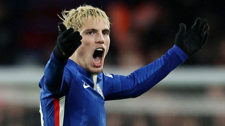 Alejandro Garnacho celebrates his second goal of the night against Arsenal