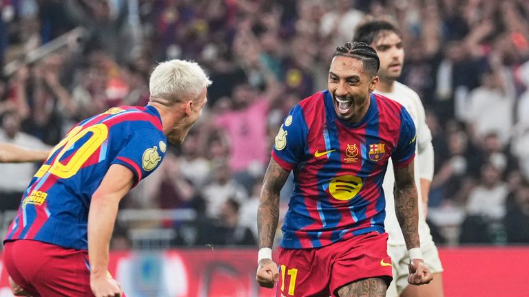 Raphinha wins the Super Cup for Barcelona