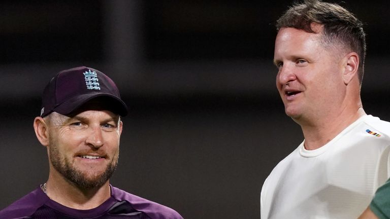 O técnico da Inglaterra, Brendon McCullum, e o diretor-gerente Rob Key 