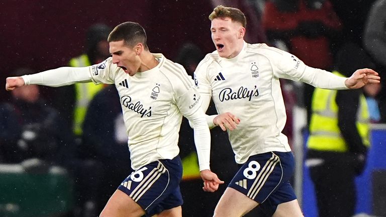 Nottingham Forest's Nicolas Dominguez celebrates after scoring the equalising goal against West Ham