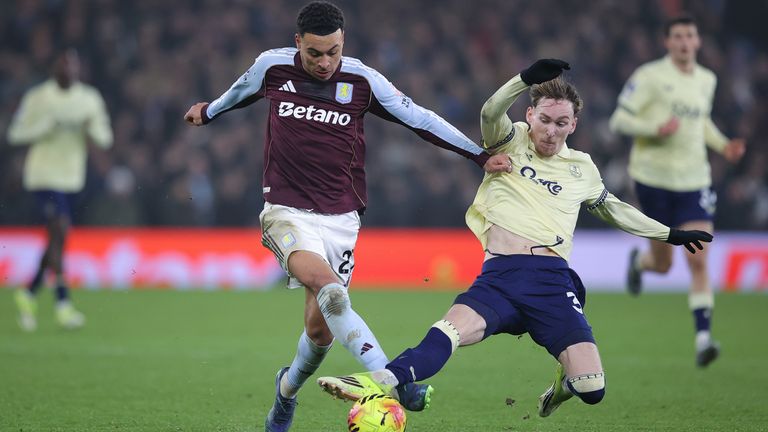James Garner fue el hombre estrella en Villa Park