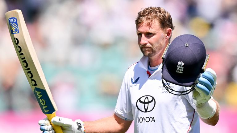Joe Root celebrates his Ashes hundred in Sydney (Getty Images)