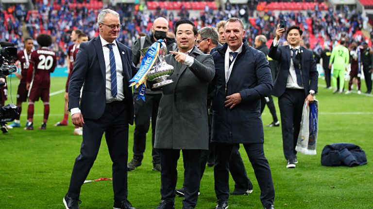 Aiyawatt Srivaddhanaprabha holding the FA Cup