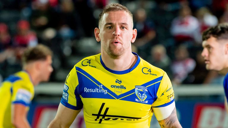 Picture by Allan McKenzie/SWpix.com - 18/09/2025 - Rugby League - Betfred Super League Round 27 - Hull KR v Warrington Wolves - Sewell Group Craven Park, Hull, England - Warrington's Matt Dufty.