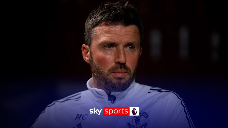 Manchester United head coach Michael Carrick says he is embracing the chance for his team to prove themselves when they take on league leaders Arsenal. 