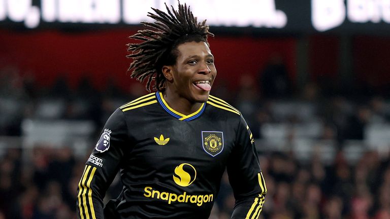 Patrick Dorgu celebrates after giving Manchester United a 2-1 lead at Arsenal