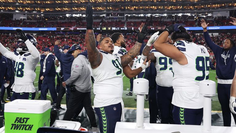 Seattle Seahawks players celebrate during the second half against the San Francisco 49ers (AP Photo/Jed Jacobsohn)