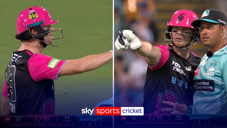 Big Bash: Steve Smith BOOED by Gabba crowd after sight screen complaint! 