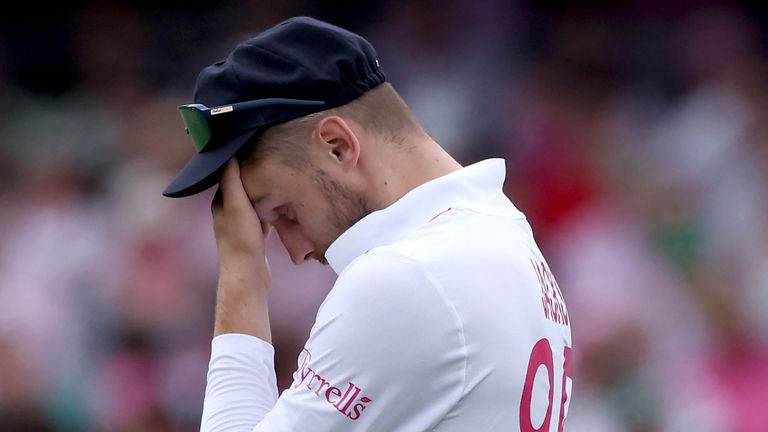 Will Jacks reacts after dropping Australia's Travis Head on day three of the fifth and final Ashes Test in Sydney (Getty Images)