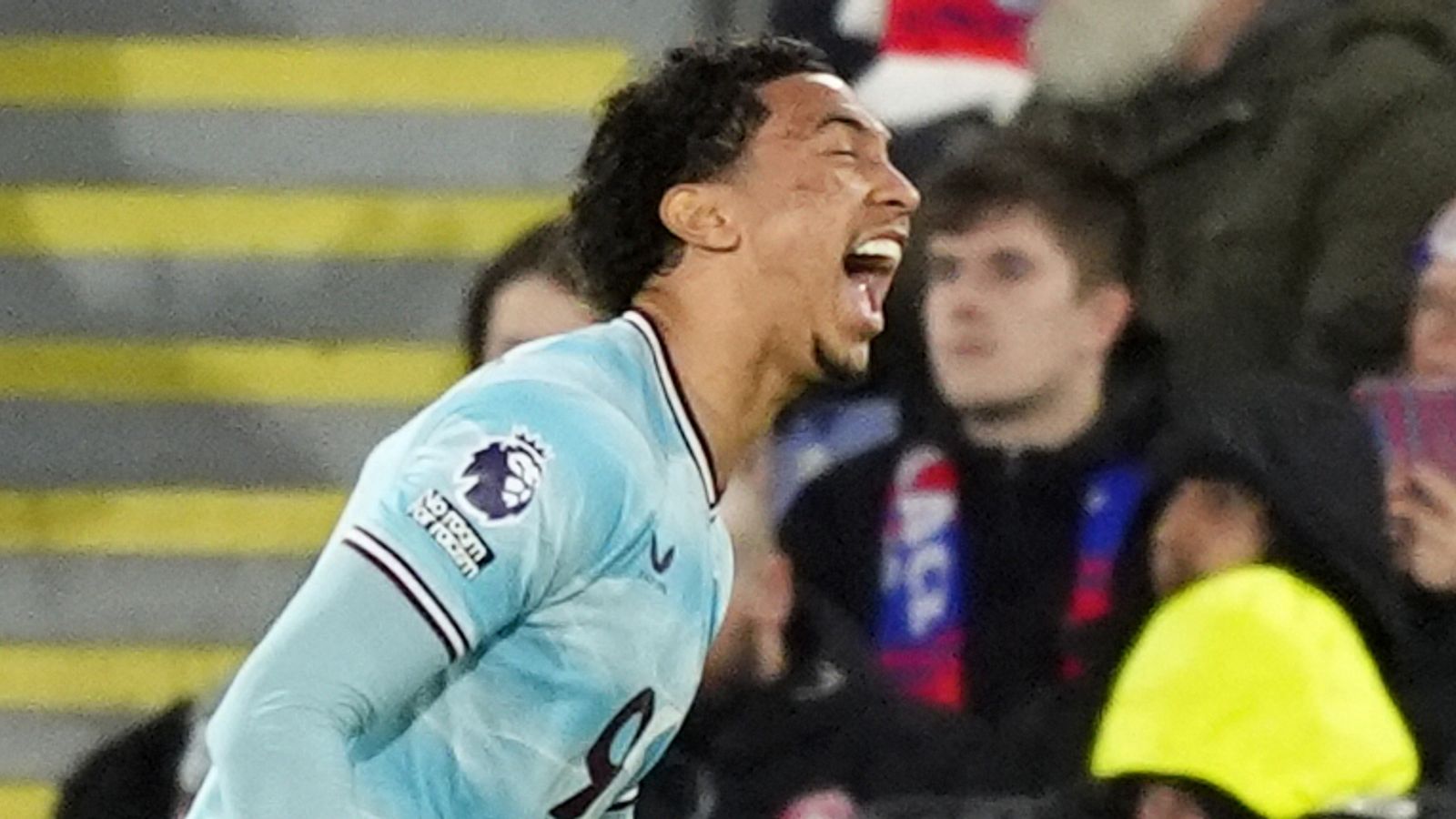 Crystal Palace 2-3 Burnley: Clarets end 16-match winless run with incredible comeback victory at Selhurst Park