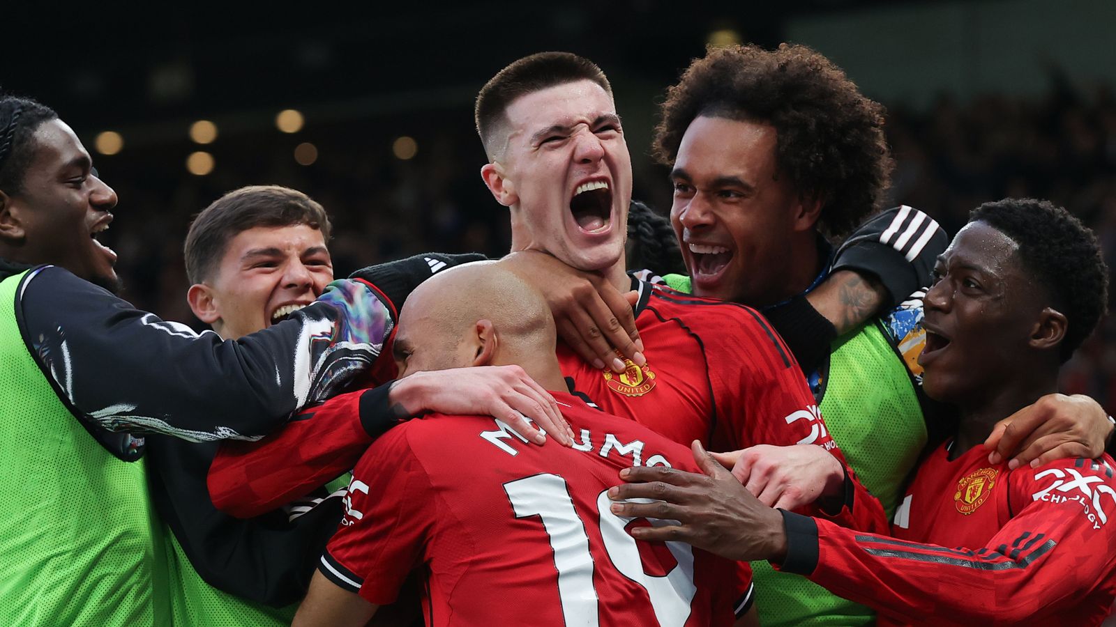 Man Utd 3-2 Fulham: Benjamin Sesko scores late winner as Michael Carrick guides side to third straight Premier League win