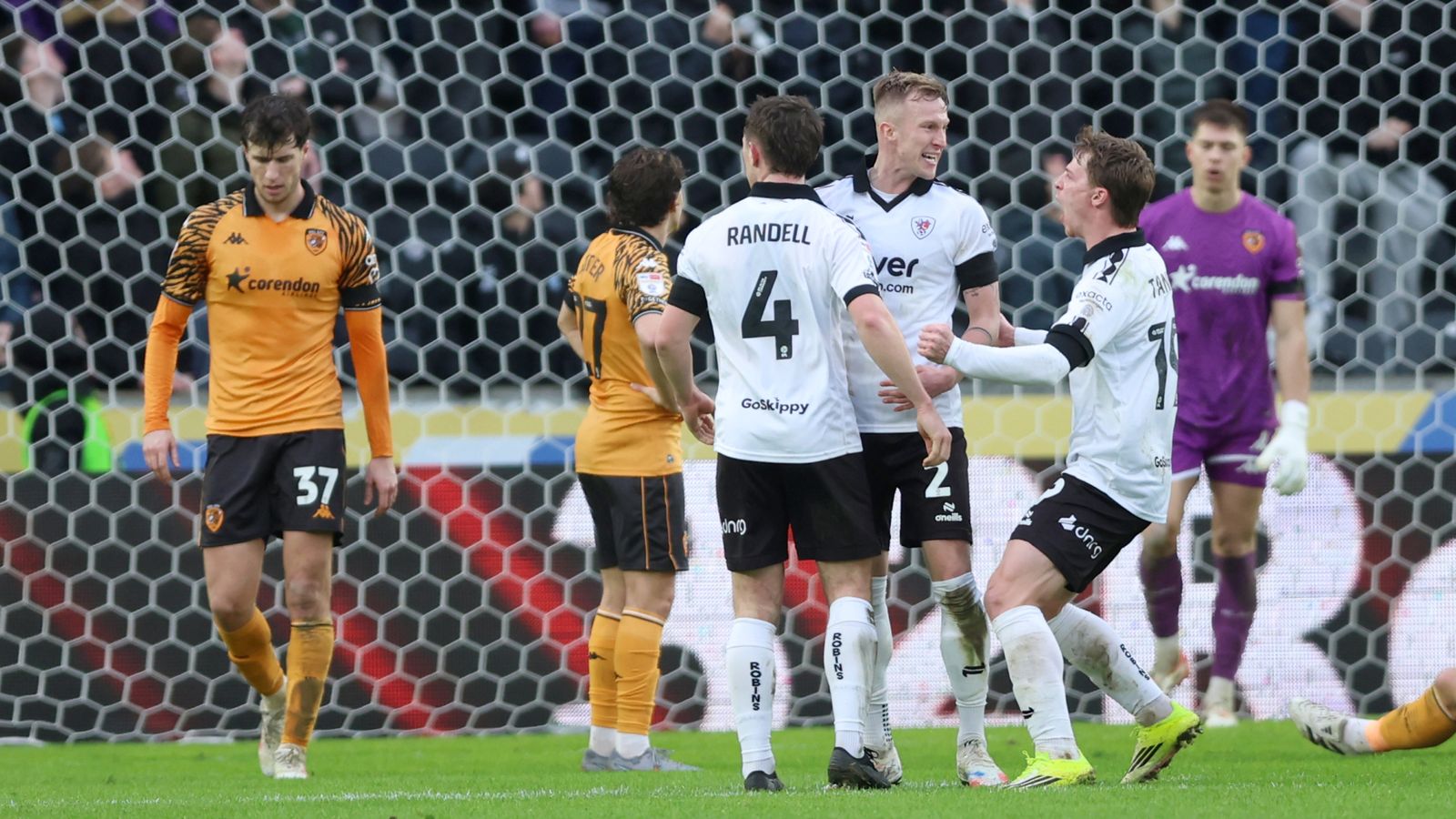 Hull City 2-3 Bristol City: Robins boost play-off hopes with comeback win