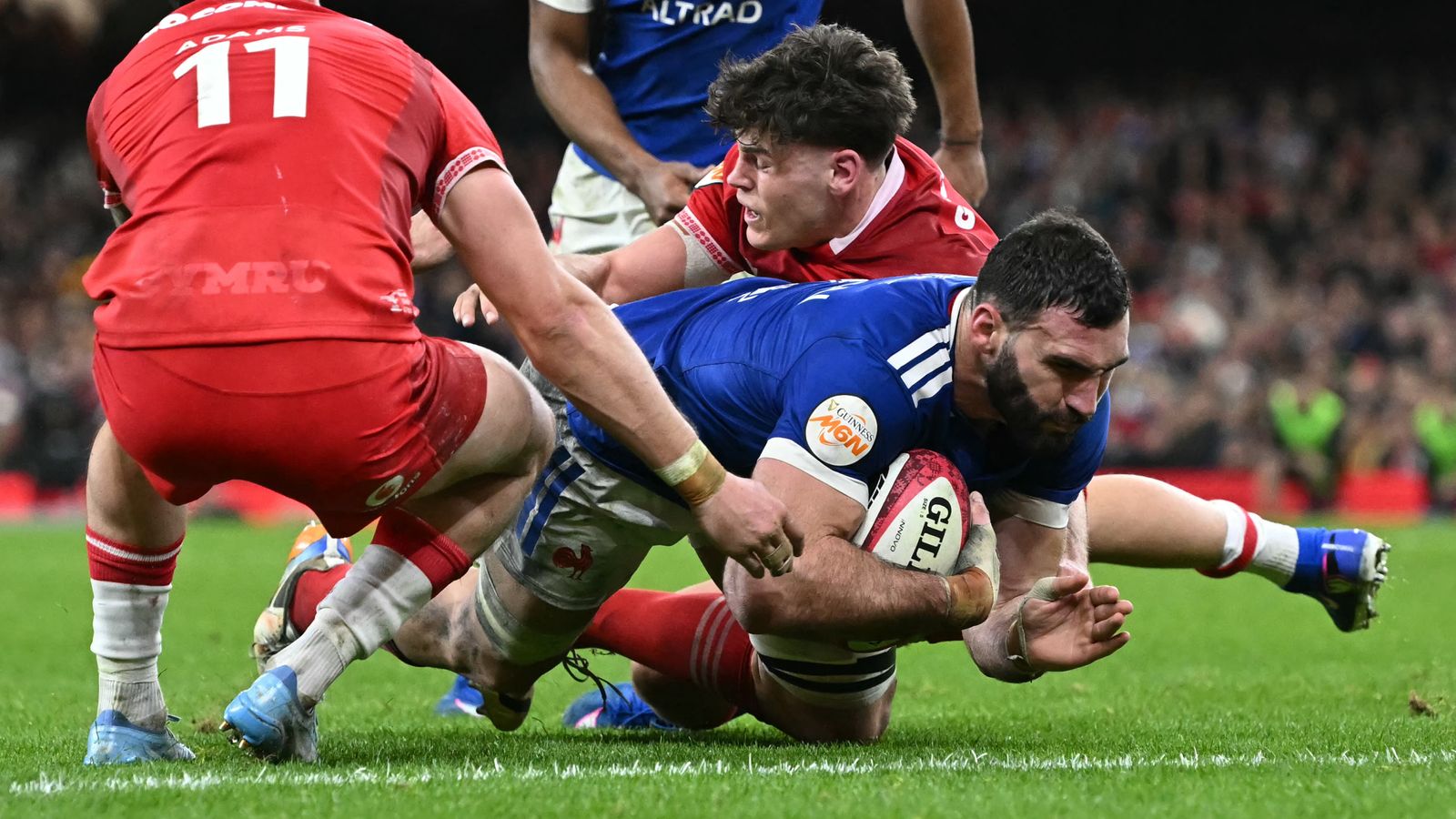 https://e0.365dm.com/26/02/1600x900/skysports-ollivon-france-six-nations_7165837.jpg?20260215164108