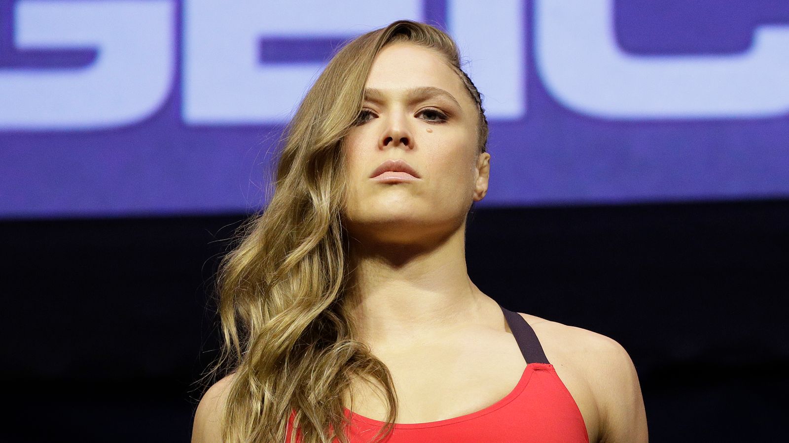https://e0.365dm.com/26/02/1600x900/skysports-ronda-rousey-ufc_7167178.jpg?20260217111923