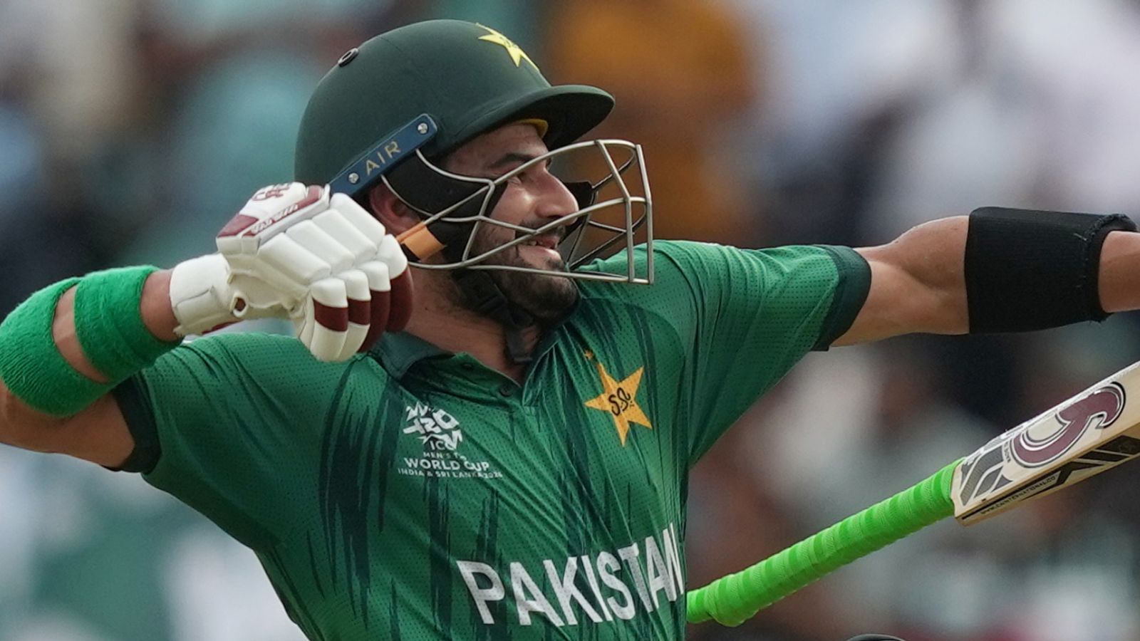 Wereldbeker T20: Pakistan verzekert Super 8-plek terwijl Sahibzada Farhan eeuw wint in overwinning op Namibië | Cricketnieuws