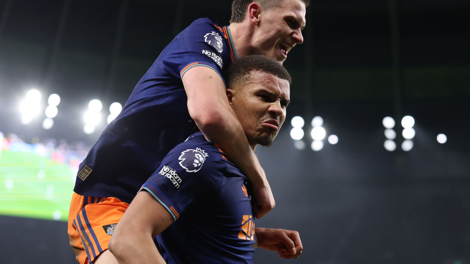 Tottenham booed off again as Newcastle lead through Thiaw LIVE!