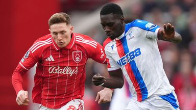 Nottingham Forest's Elliot Anderson and Crystal Palace's Ismaila Sarr battle for the ball 