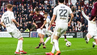 Claudio Braga scored the only goal as Hearts beat Aberdeen 1-0 at Tynecastle