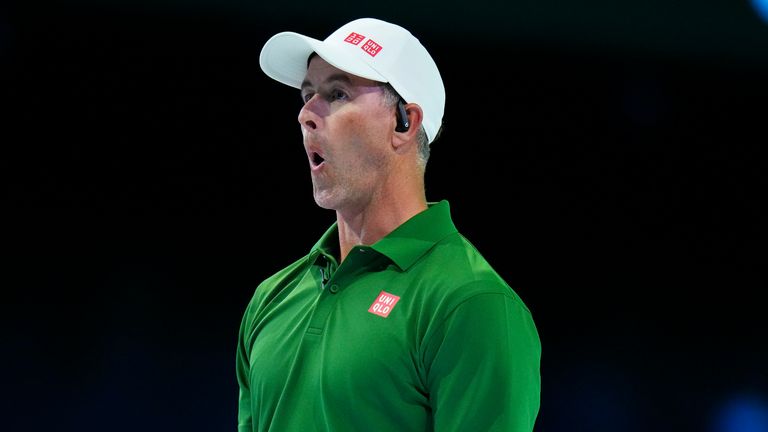 Adam Scott playing for Boston Common in TGL