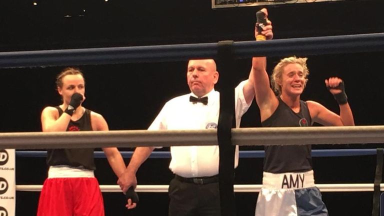 Andrew beat Raven Chapman in their amateur contest.